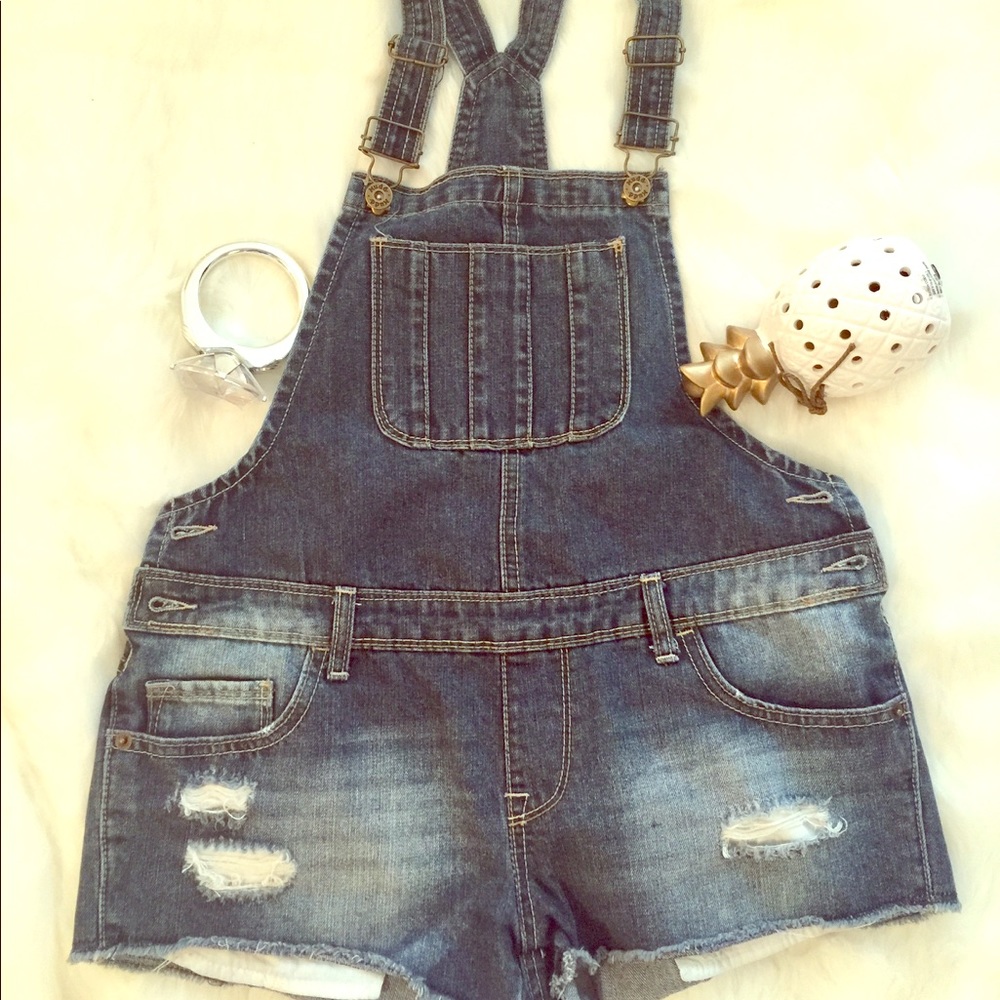 MUDD distressed denim short overalls size M